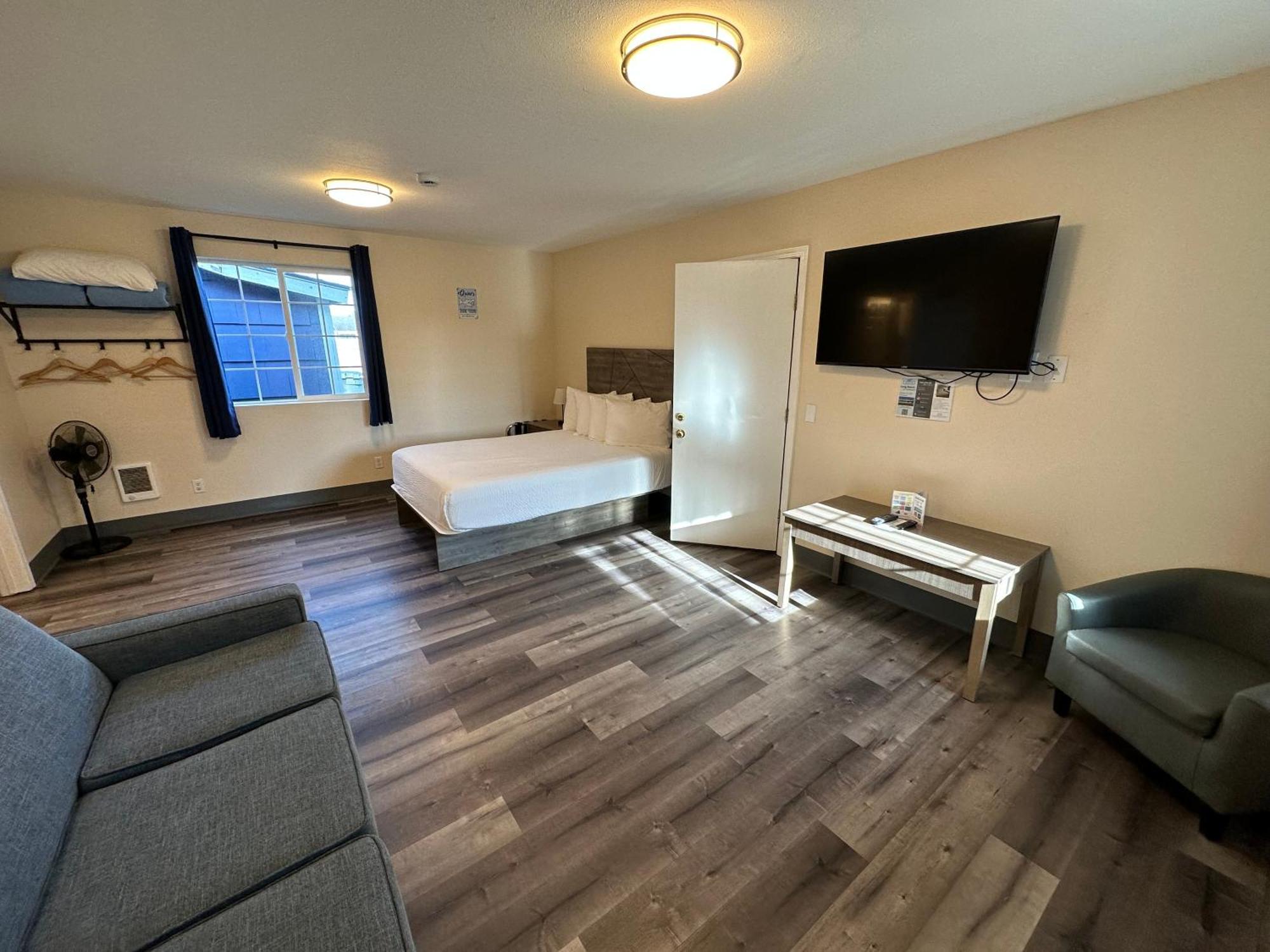 Coastal Inn And Suites ลองบีช ภายนอก รูปภาพ