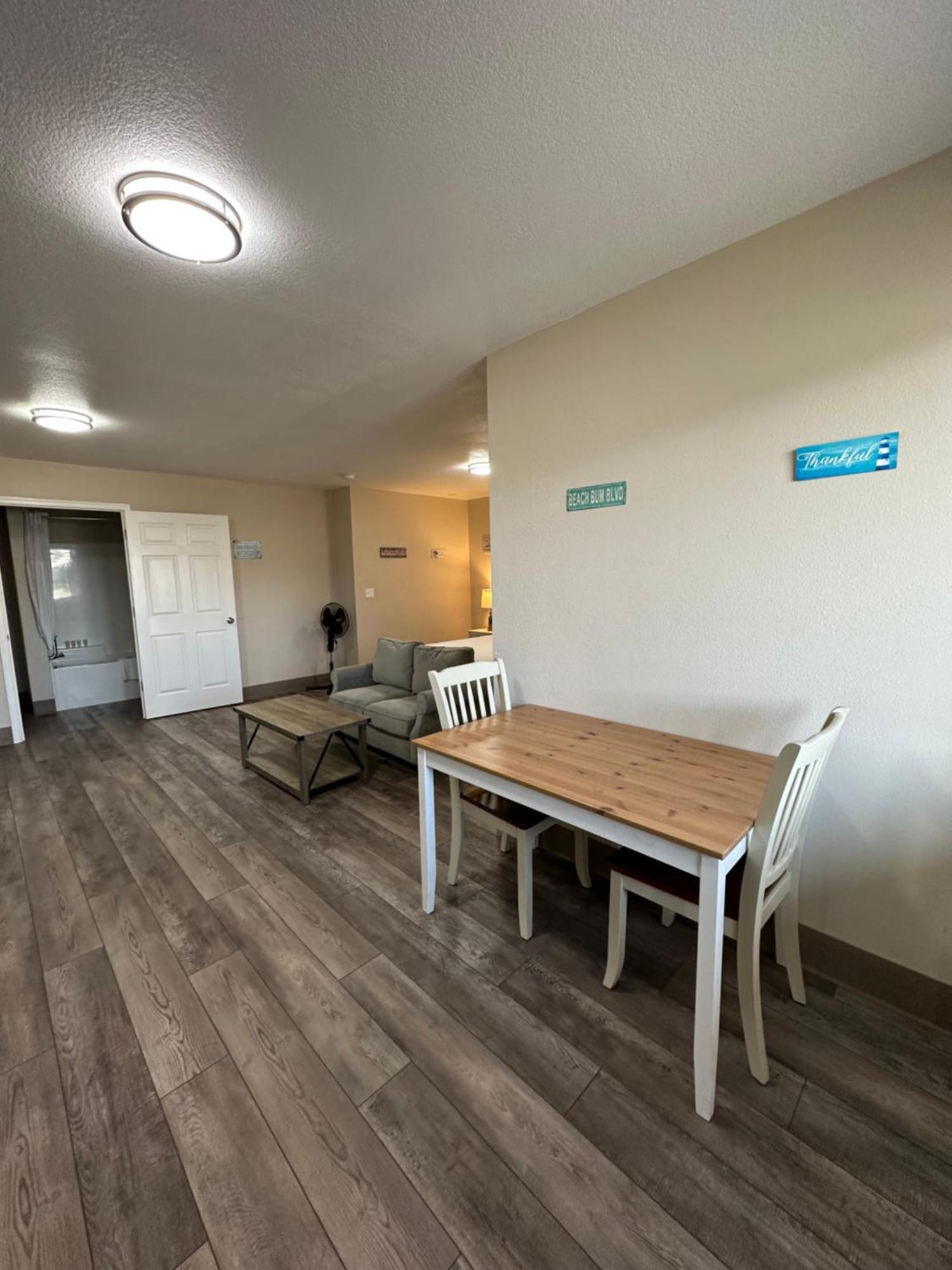 Coastal Inn And Suites ลองบีช ภายนอก รูปภาพ